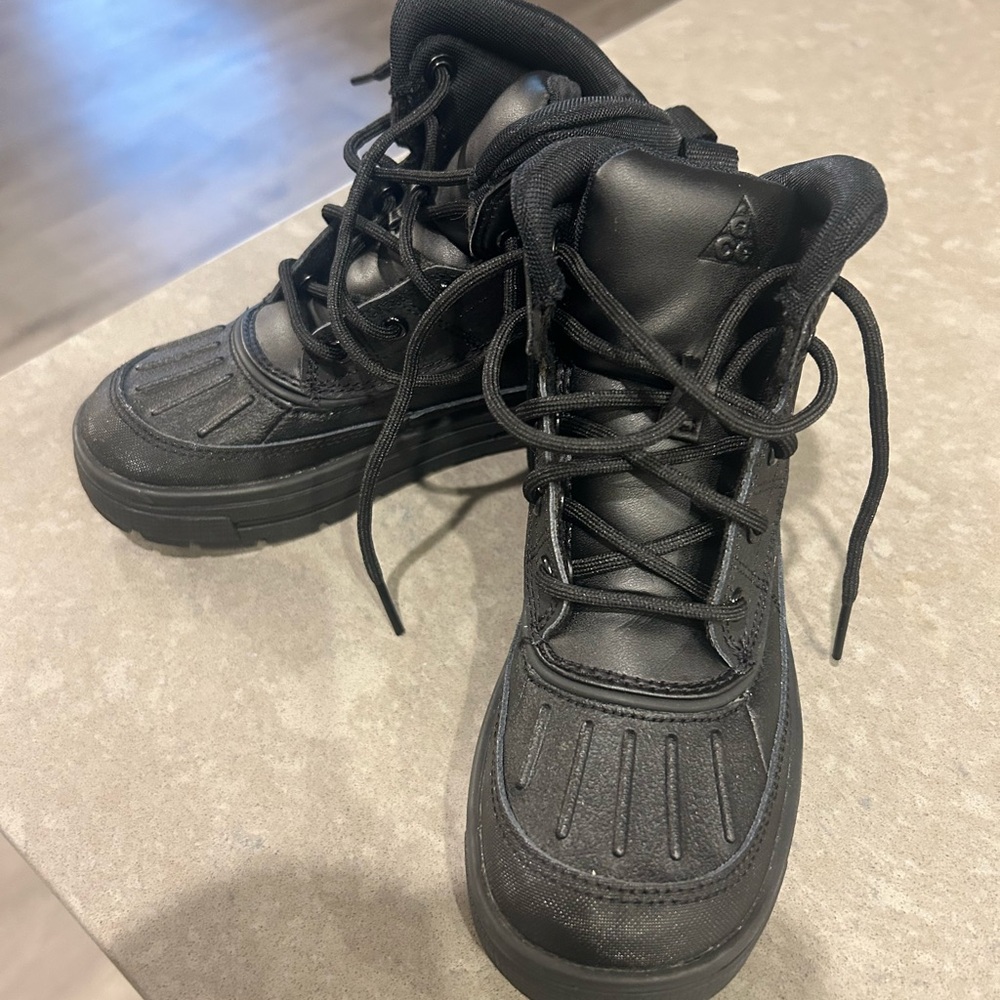 Nike Kids Black ACG Adventure Boots